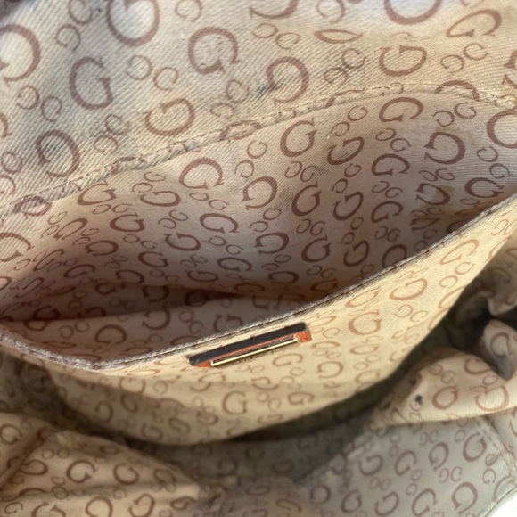 Guess backpack - Picture 2 of 3